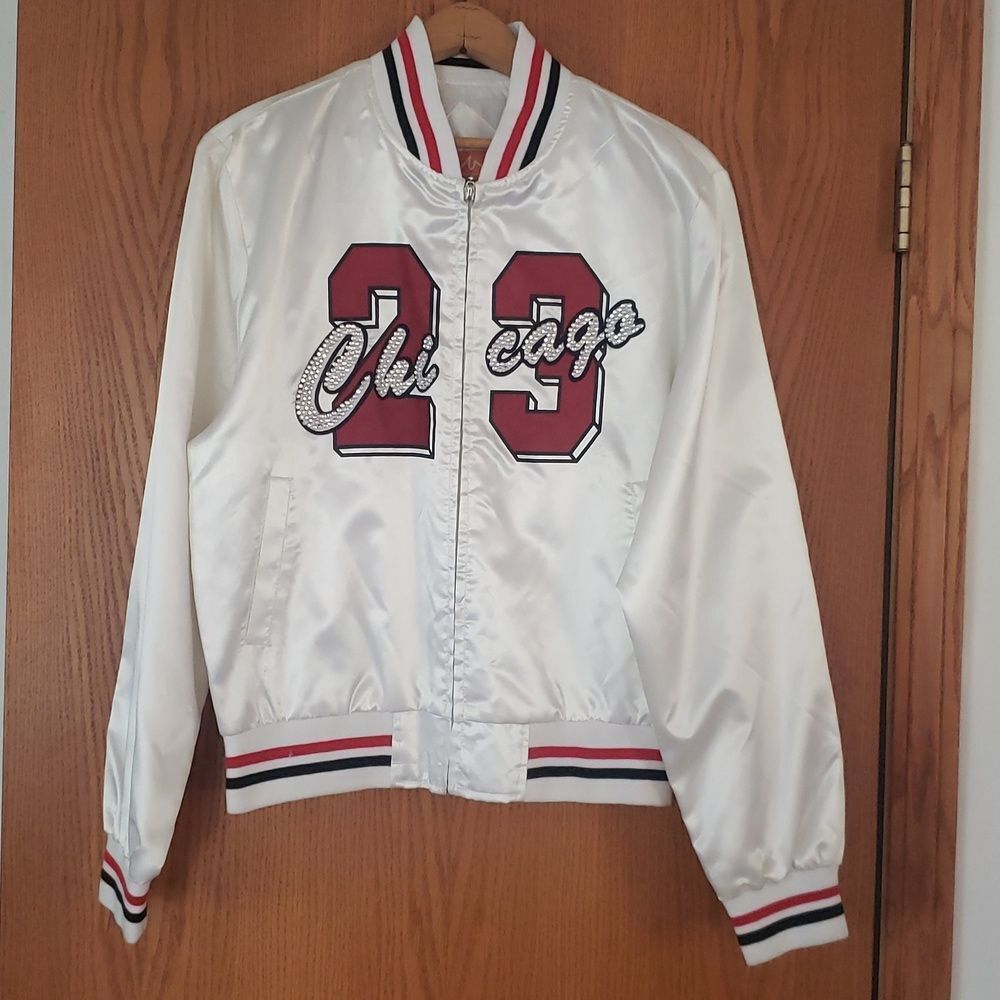 NWOT Member's Property Michael Jordan "Chicago 23" Satin Jacket with Bling Sz L